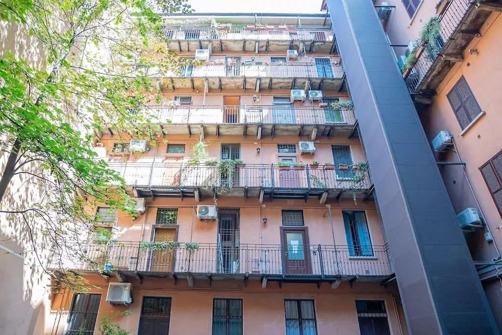 Apartment Bilocale Nel Cuore Di Moscova Milan Italy
