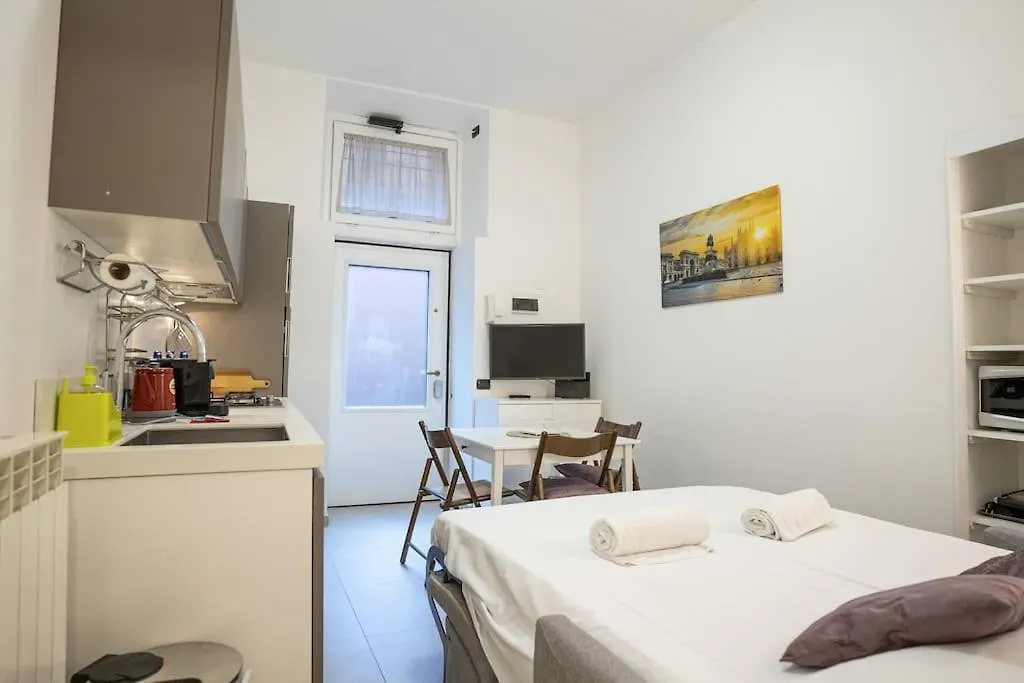 Apartment Bilocale Nel Cuore Di Moscova Milan